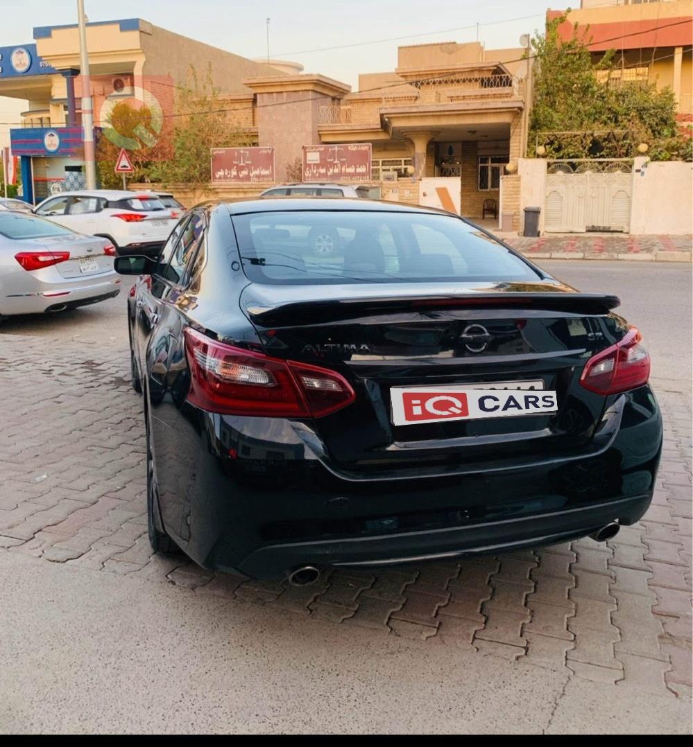 نيسان ألتيما